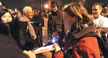 Estelle Richman, HUD Senior Advisor, and Veterans Affairs Deputy Secretary W. Scott Gould joined volunteers conducting the 2012 Point-In-Time count in Washington, DC.